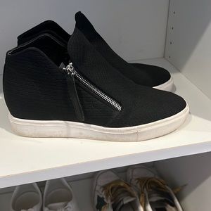 Steve Madden zip up sneakers